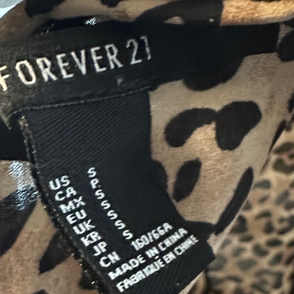 💕💕💕 Forever 21 Animal Print Jumpsuit - Picture 3 of 3